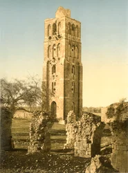 La tour de la mosquée de Ramleh avec des voûtes en ruine au premier plan, c.1880-1900 (photochromie)